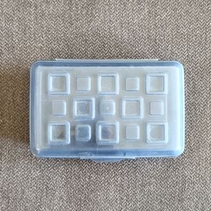 🔴Baby blue clear plastic pencil case. One size.